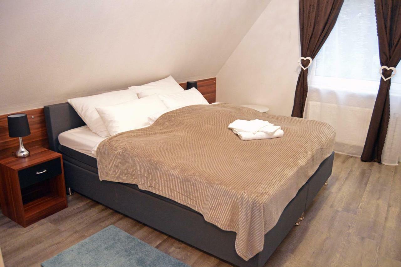 Hotel Ambiente Soltau Habitación foto